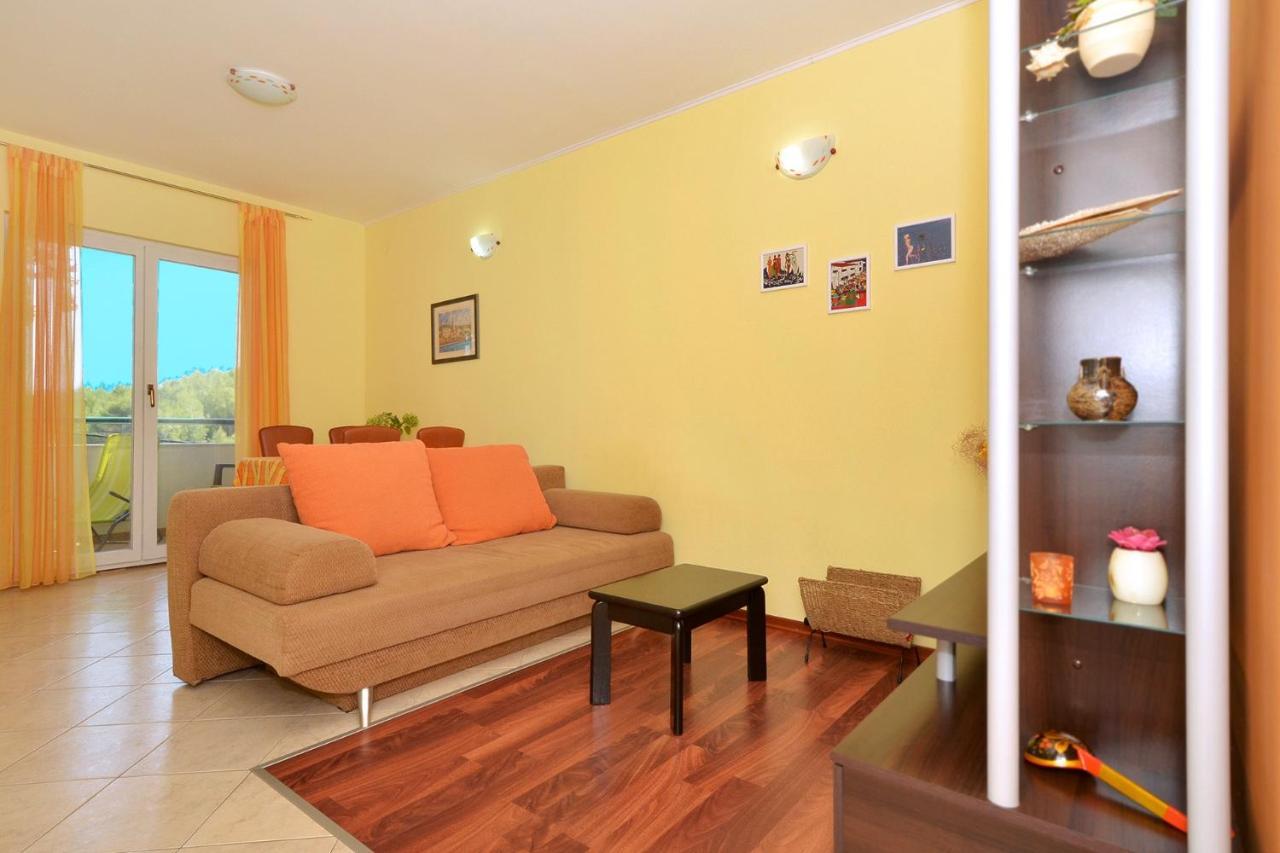 Apartments With A Parking Space Slatine, Ciovo - 5158 Trogir Buitenkant foto