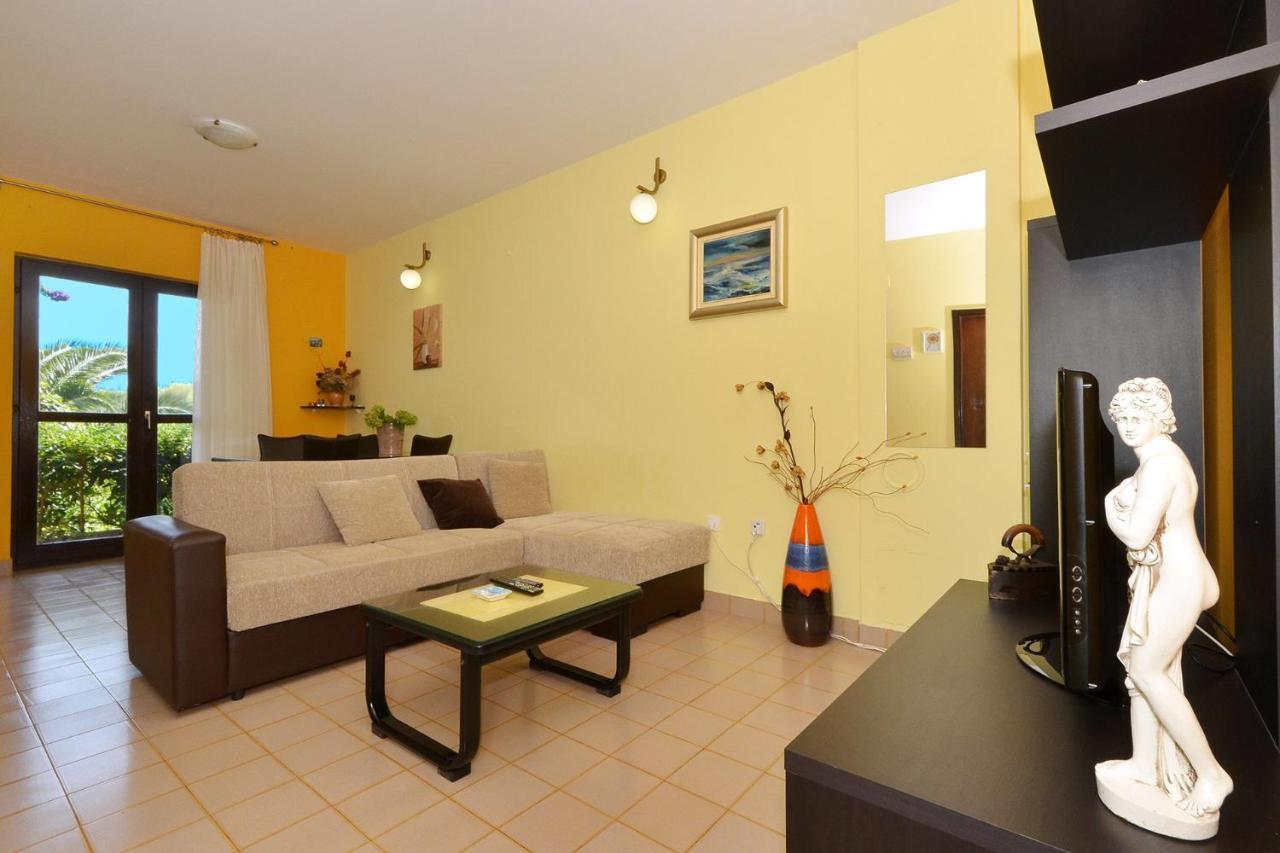 Apartments With A Parking Space Slatine, Ciovo - 5158 Trogir Buitenkant foto