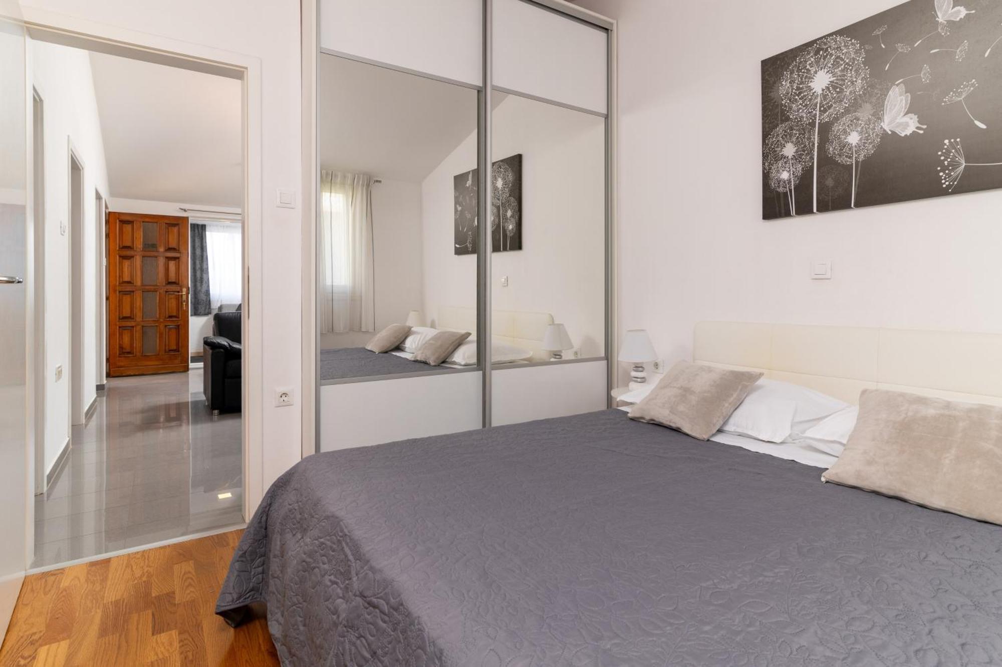 Apartments With A Parking Space Slatine, Ciovo - 5158 Trogir Kamer foto